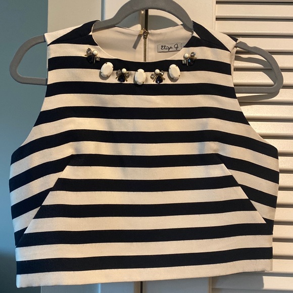 Eliza J sleeveless top - Picture 1 of 6